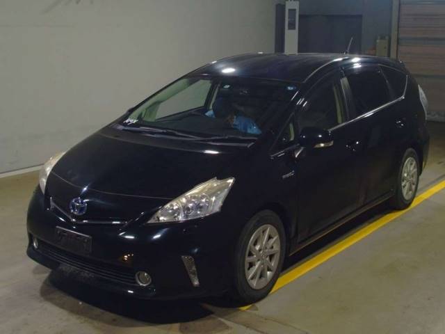 4389 TOYOTA PRIUS ALPHA ZVW40W 2012 г. (TAA Yokohama)